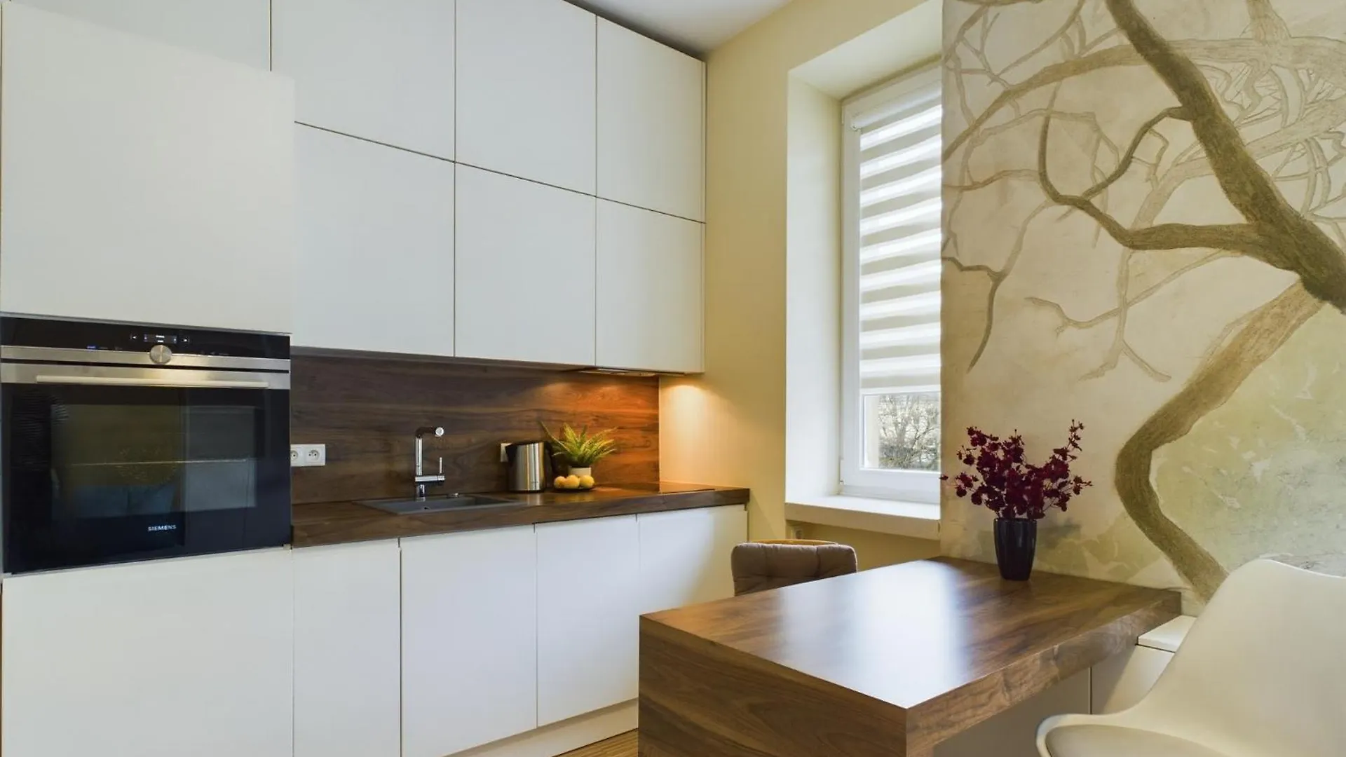 Bright Studio Near The Palace Of Culture & Science By Noclegi Renters Warsaw 0*,  Poland
